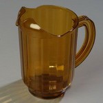 Carlisle VersaPour Pitcher,60 oz., Amber